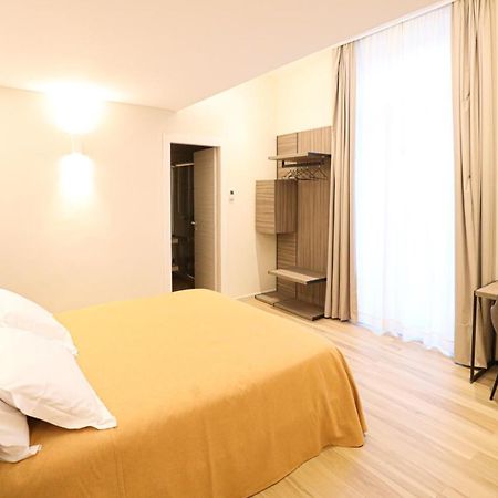 Municipio Luxury Suite Naples Exterior photo