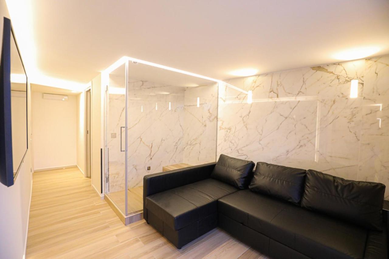 Municipio Luxury Suite Naples Exterior photo