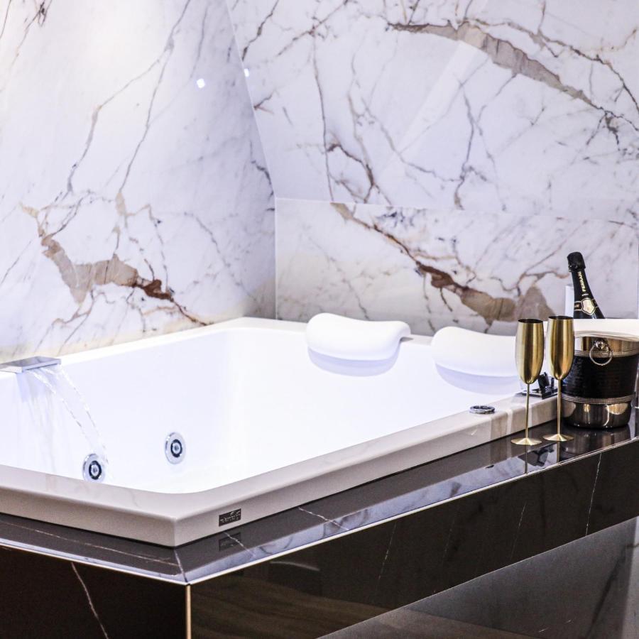 Municipio Luxury Suite Naples Exterior photo